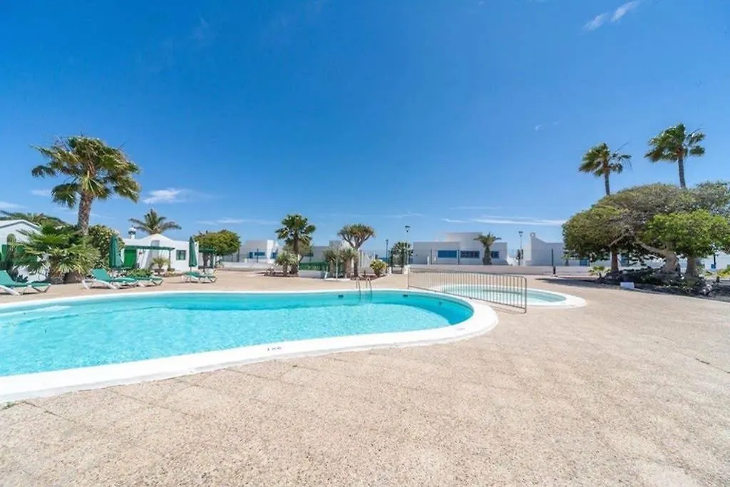 Bandama 14! 2 Bedroom Newly Renovated Bungalow, Los Pocillos, Puerto Del Carmen. Puerto del Carmen  Puerto del Carmen (Lanzarote)