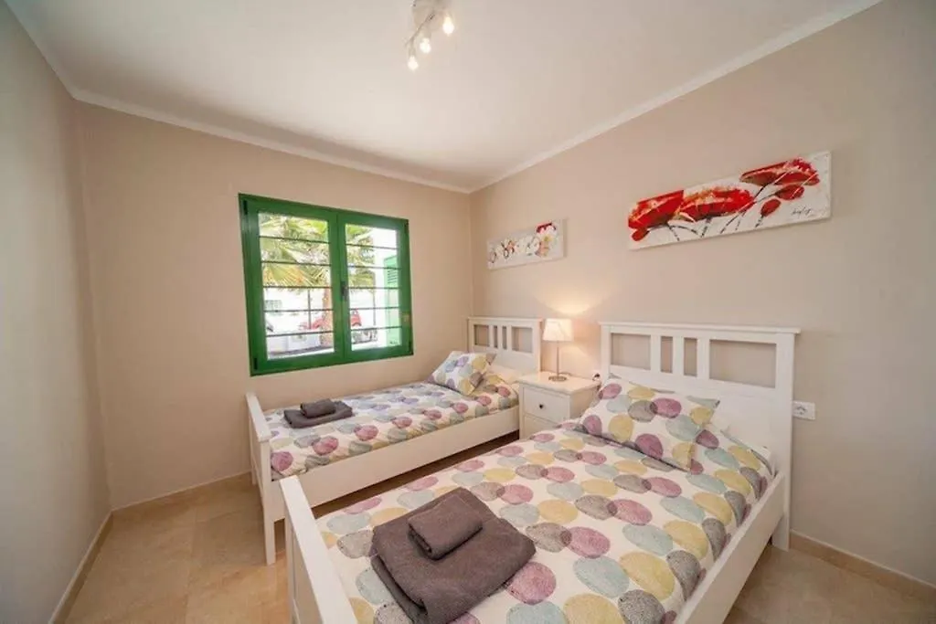 Bandama 14! 2 Bedroom Newly Renovated Bungalow, Los Pocillos, Puerto Del Carmen. Hébergement de vacances Puerto del Carmen (Lanzarote)