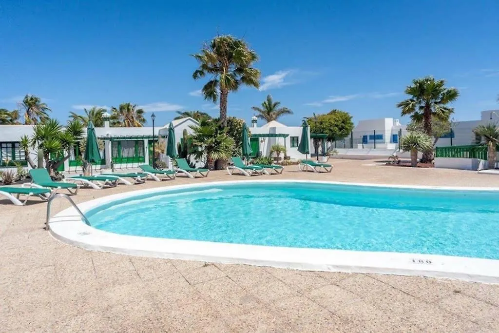 Bandama 14! 2 Bedroom Newly Renovated Bungalow, Los Pocillos, Puerto Del Carmen. Puerto del Carmen